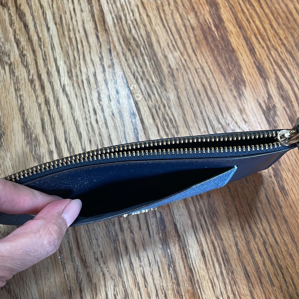 Coach Wallet/Wristlet. - Picture 7 of 7